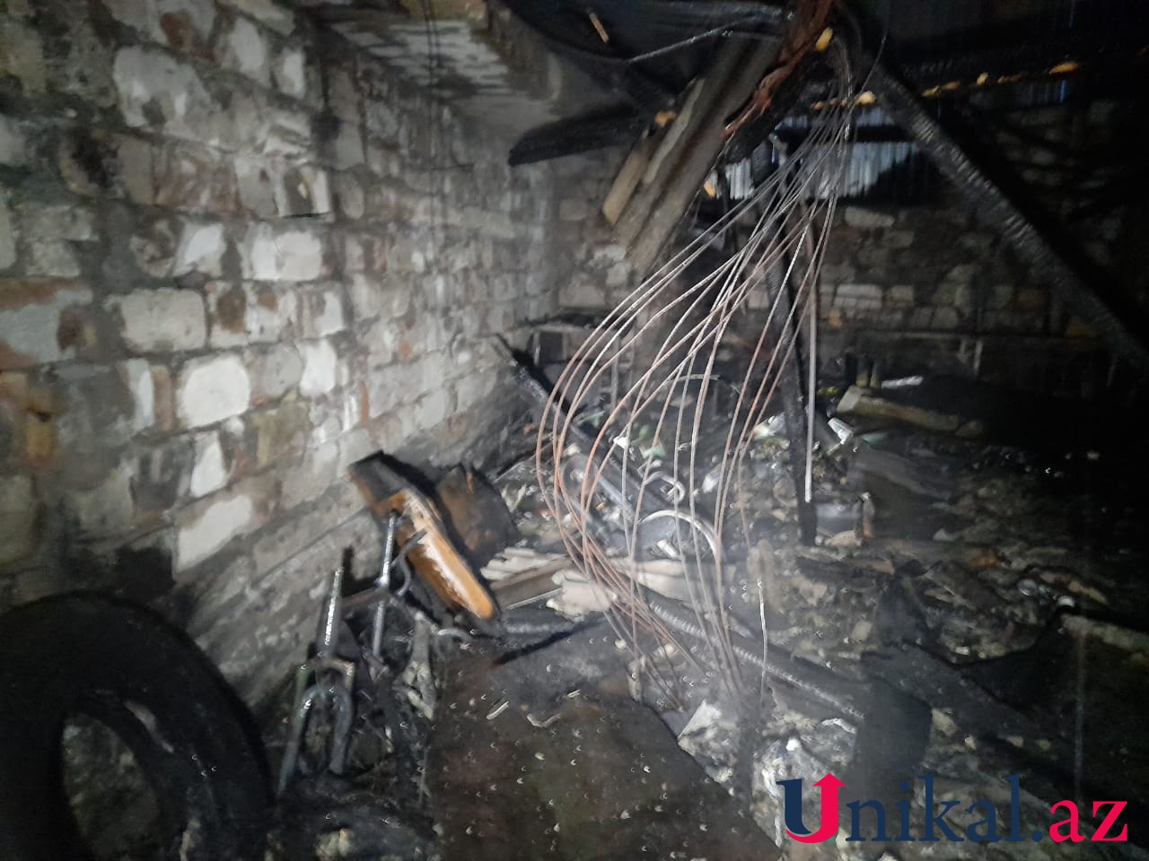 Avtomobil təmiri sexlərində yanğın oldu - FOTOLAR